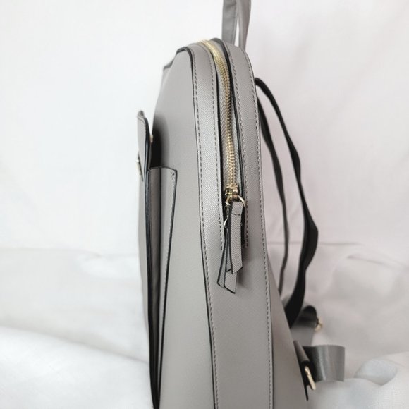 gray medium backpack - Picture 2 of 5